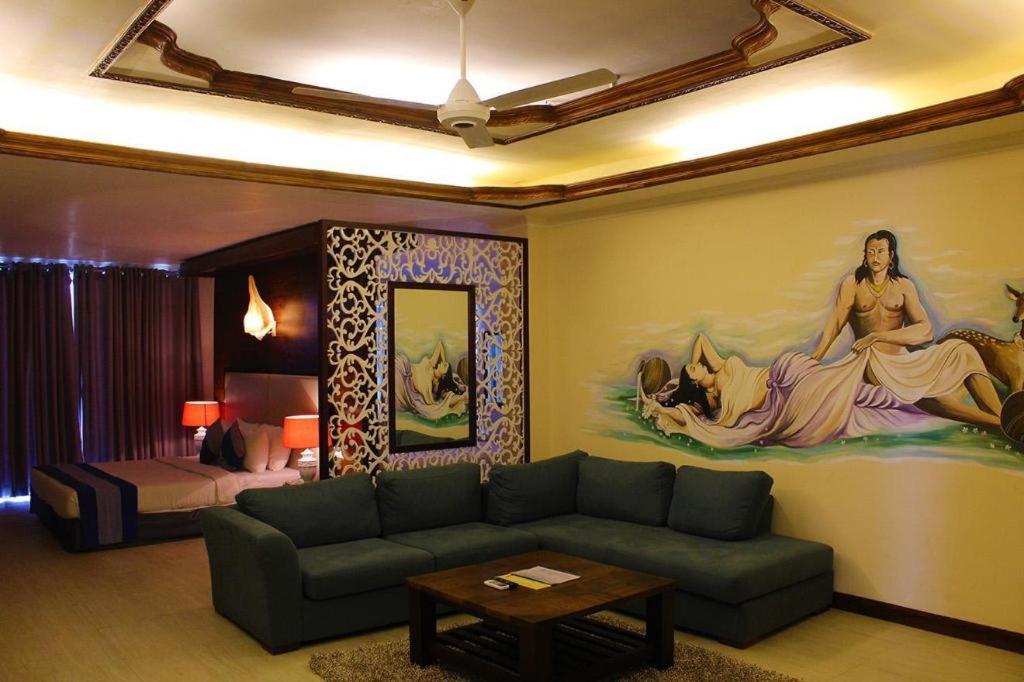 Green Grass Hotel & Restaurant Jaffna Ngoại thất bức ảnh
