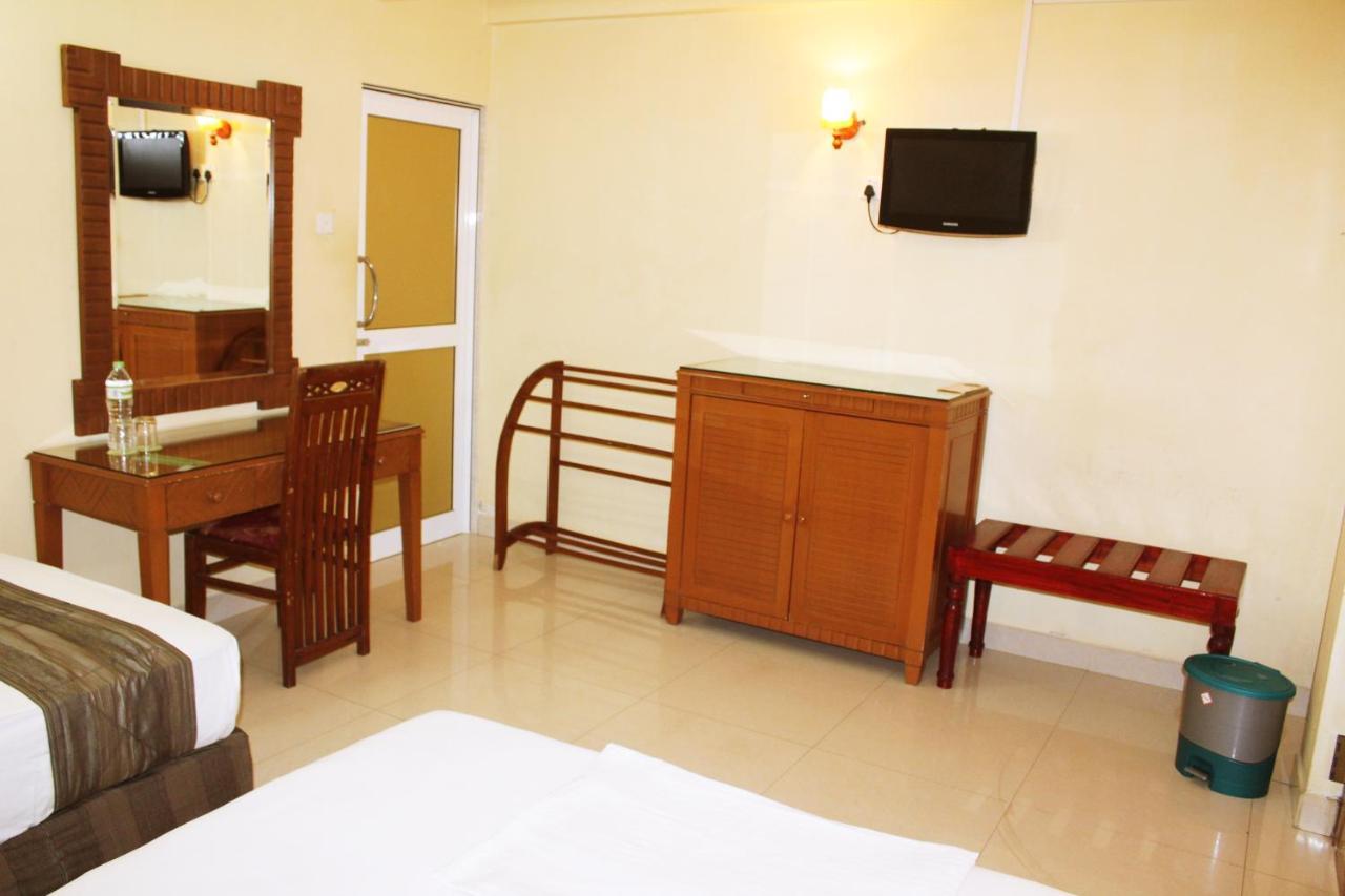 Green Grass Hotel & Restaurant Jaffna Ngoại thất bức ảnh