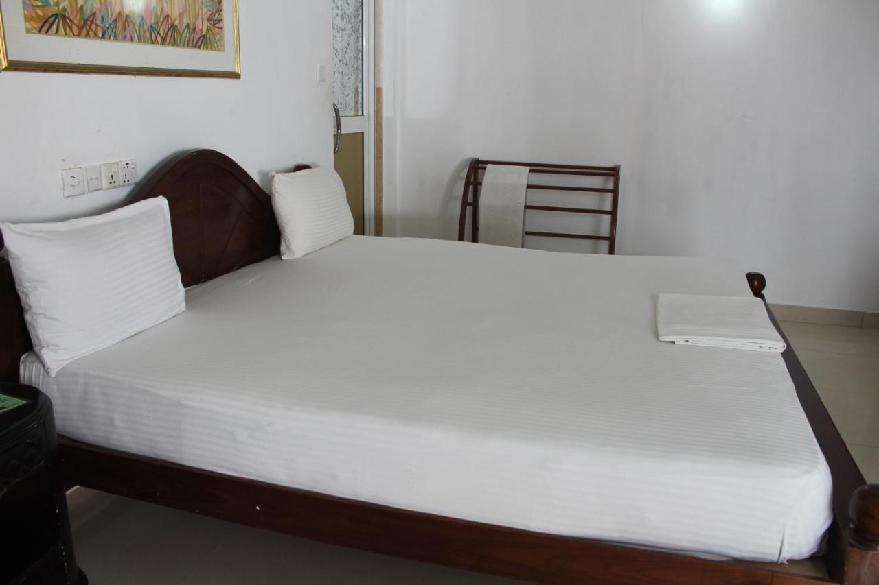 Green Grass Hotel & Restaurant Jaffna Ngoại thất bức ảnh